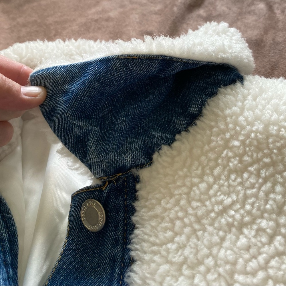 April Kiss Sherpa and Denim Trimmed Jacket. Juniors Size Small. NWT - Picture 5 of 16